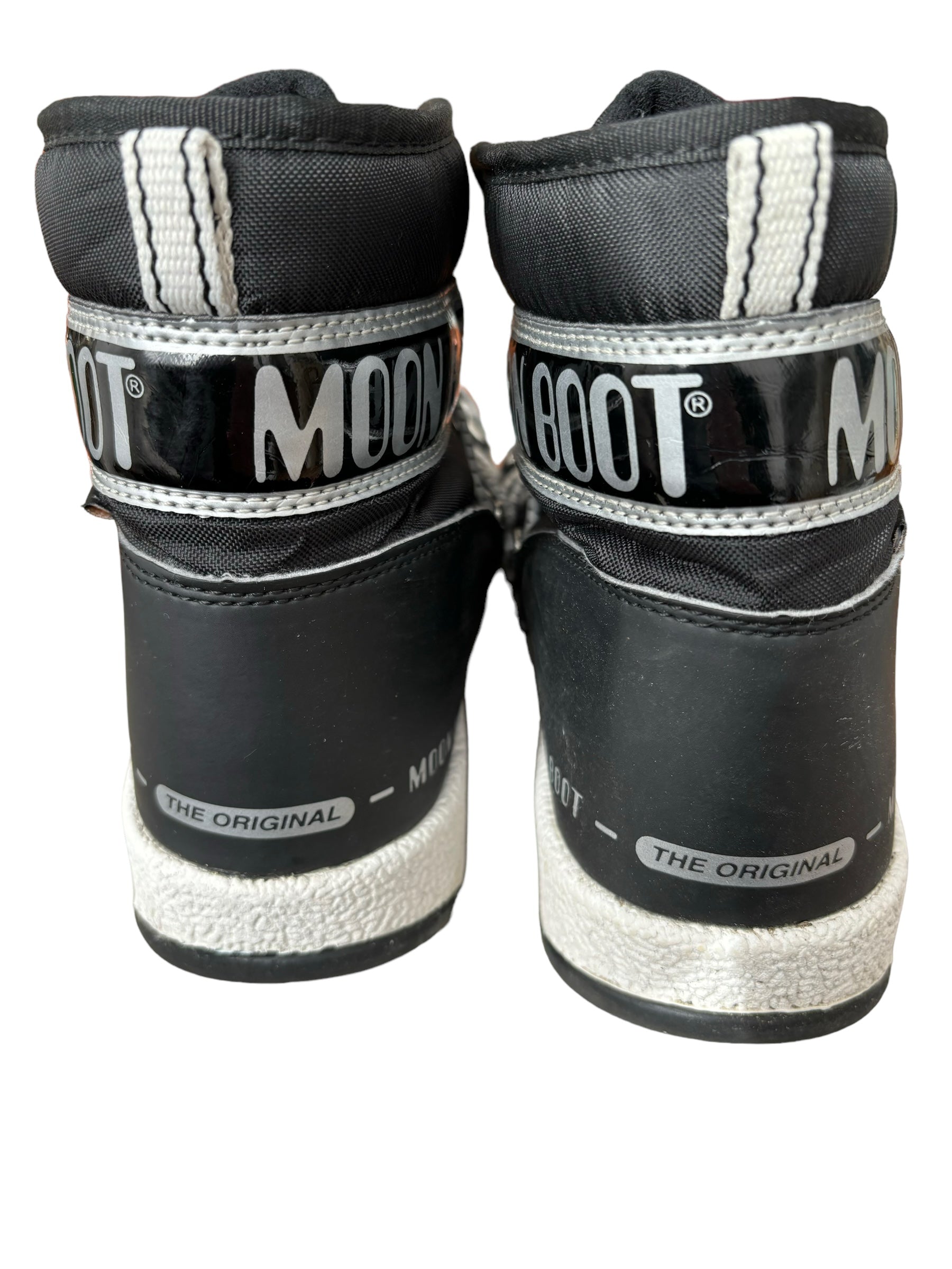 Moonboots basses NOIRES taille 37