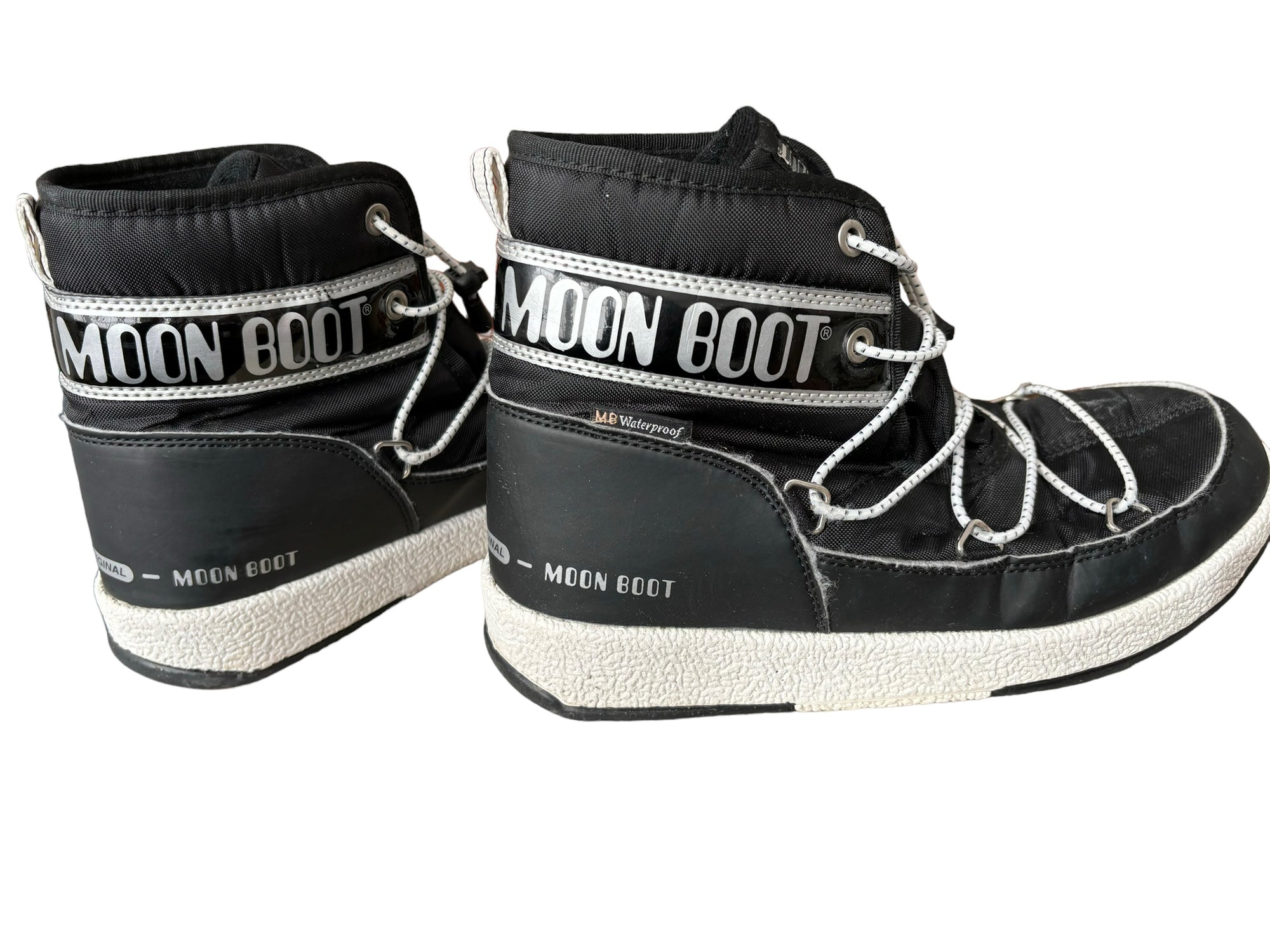 Moonboots basses NOIRES taille 37