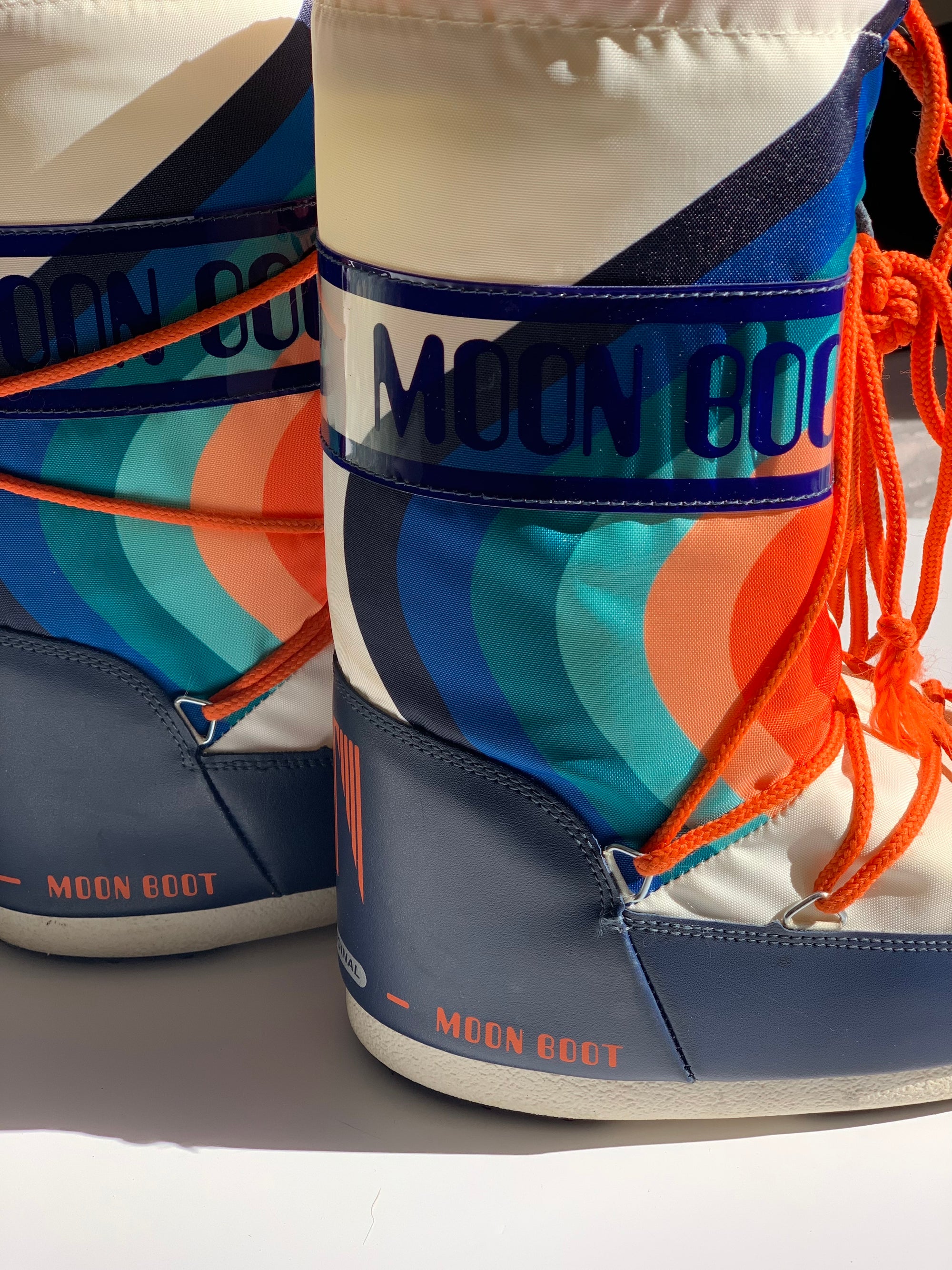 Moonboots rainbow  31-34