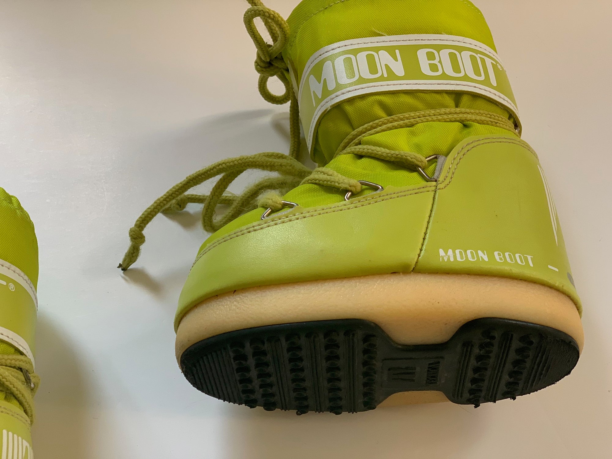 Moonboots jaune/vert anis 23-26