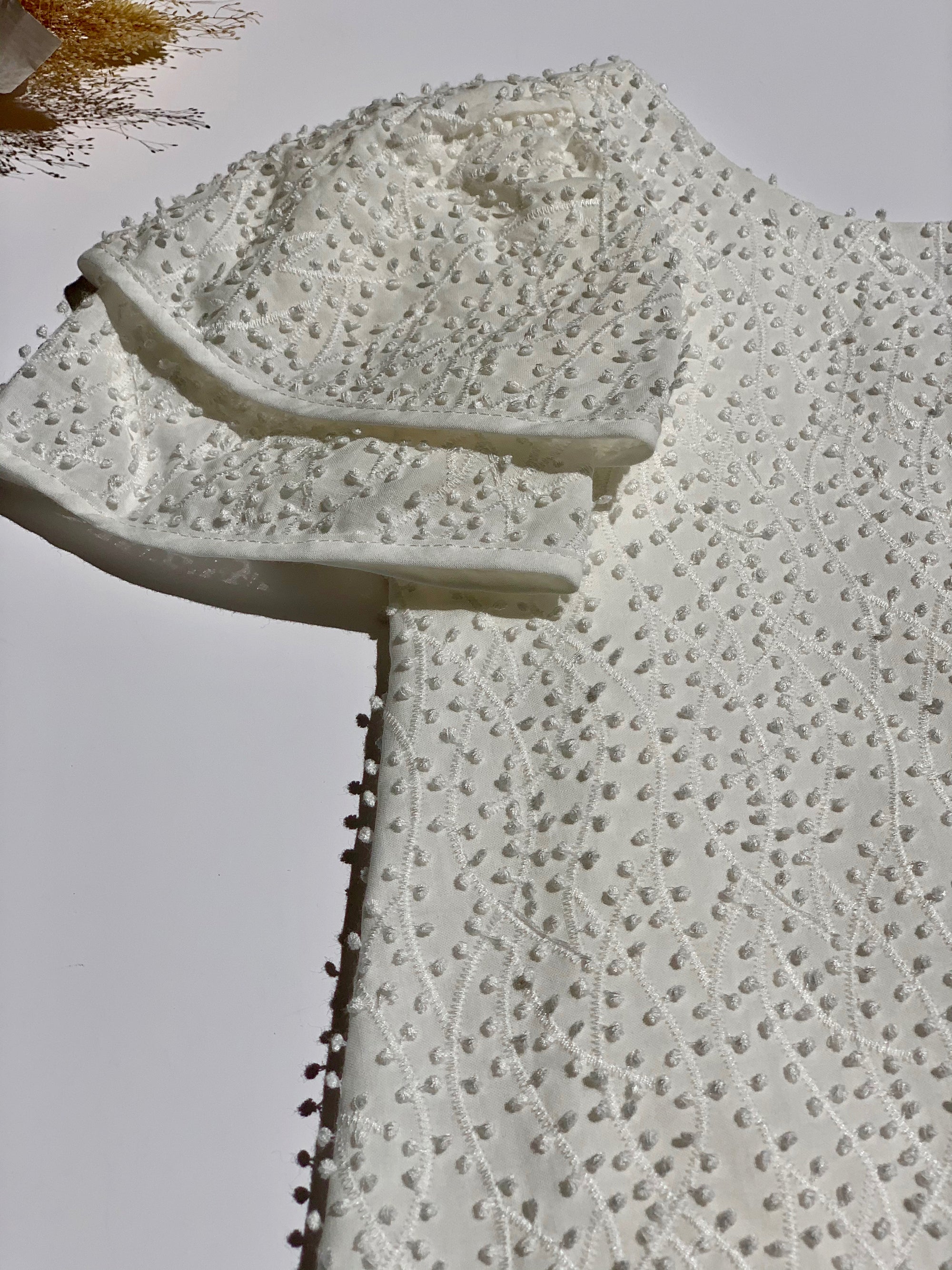 Robe Tartine et Chocolat blanche broderies boules 10 ans