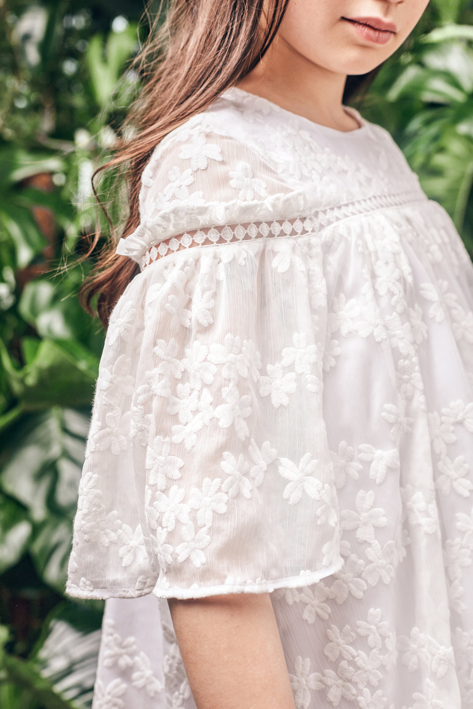 Robe Tartine et Chocolat en mousseline craie et fleurs brodées 6 ans